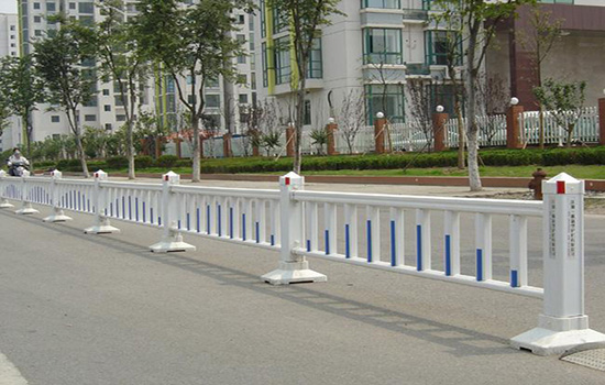 塑鋼道路<a href=http://hdauto.net.cn target=_blank class=infotextkey>護(hù)欄</a>