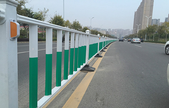 市政交通<a href=http://hdauto.net.cn target=_blank class=infotextkey>護(hù)欄</a>