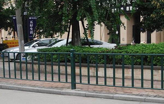 鐵藝道路<a href=http://hdauto.net.cn target=_blank class=infotextkey>護欄</a>