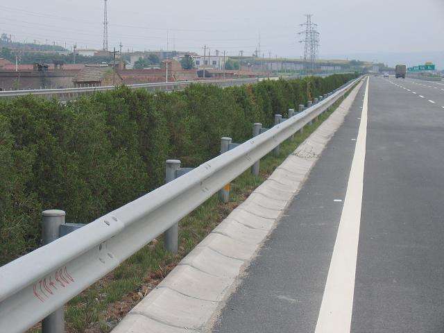 川森花園防腐木圍欄效果圖