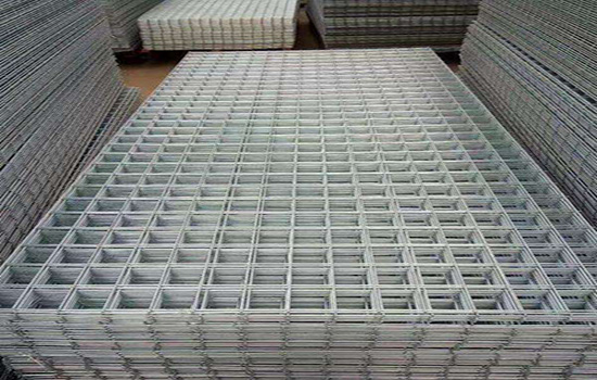 公路隔離護欄網(wǎng)價格施工注意事項說明