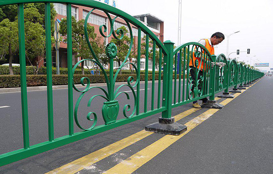 道路交通護(hù)欄